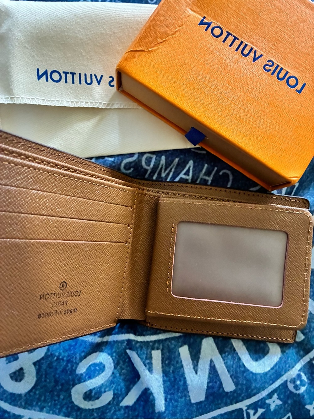 Louis Vuitton LV mens wallet - Picture 4 of 10